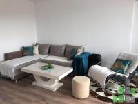 Se izdava namesten stan vo Skopje, Centar so povrshina od 97 m2.
 Ekstra: Klima, Centralno Parno, Lift, Renoviran.
 Cena: 580 EUR